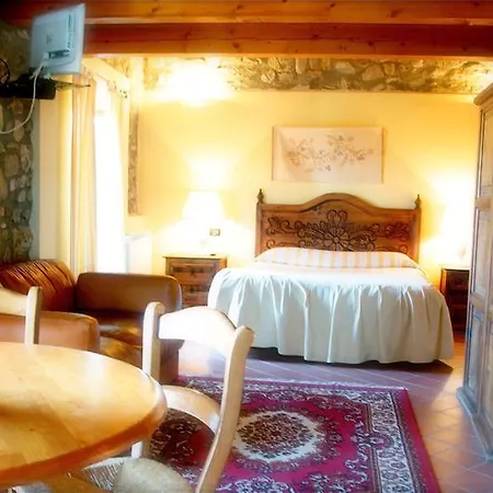 Casa di campagna Ristorante Gavarini Bagnone